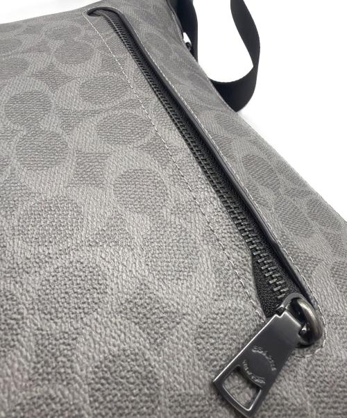 COACH（コーチ）COACH (コーチ) スモール フィン クロスボディ バッグ・ポーチ・シグネチャー キャンバス グレーの古着・服飾アイテム