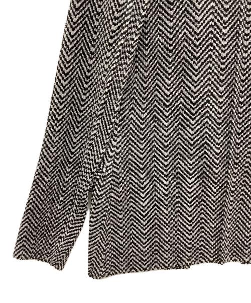 SPECCHIO（スペッチオ）SPECCHIO (スペッチオ) シャトルプリーツ ピークドラペル ダブルブレスト ジャケット ブラック×ホワイト サイズ:40の古着・服飾アイテム