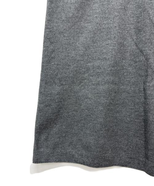23区（ニジュウサンク）23区 (ニジュウサンク) ウール圧縮スムースVネックワンピース グレー サイズ:SIZE 46の古着・服飾アイテム