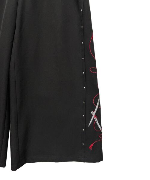 REZEN（リゼン）REZEN (リゼン) 真紅 / 刀×スタッズ袴パンツ ブラック サイズ:Lの古着・服飾アイテム