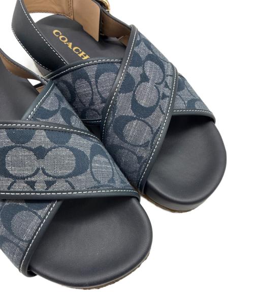 COACH（コーチ）COACH (コーチ) シグネチャー クロスストラップサンダル ネイビー サイズ:EUR 37.5の古着・服飾アイテム