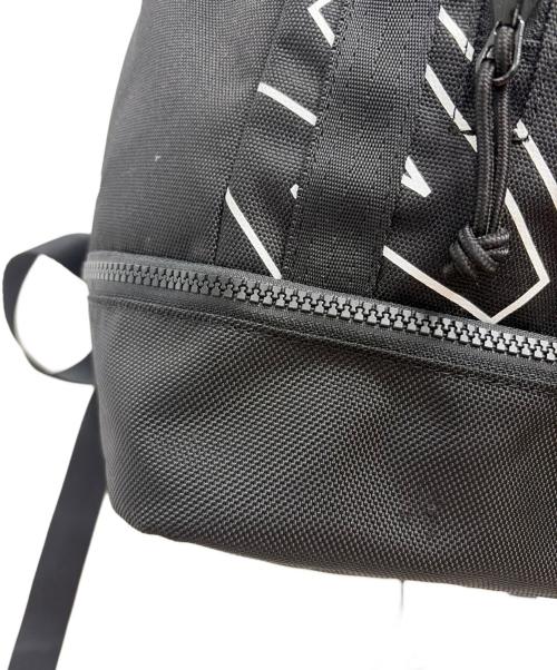 New Era（ニューエラ）New Era (ニューエラ) ボックスパック32L プリントロゴアウトライン ブラックの古着・服飾アイテム