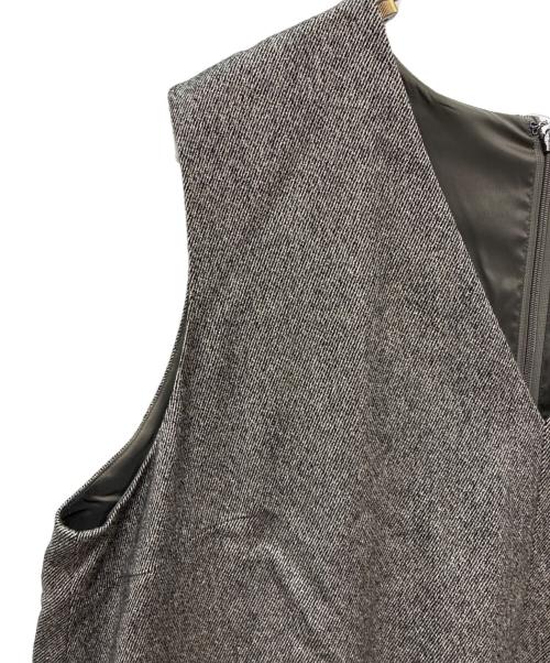 23区（ニジュウサンク）23区 (ニジュウサンク) ノースリーブワンピース グレー サイズ:SIZE 46の古着・服飾アイテム