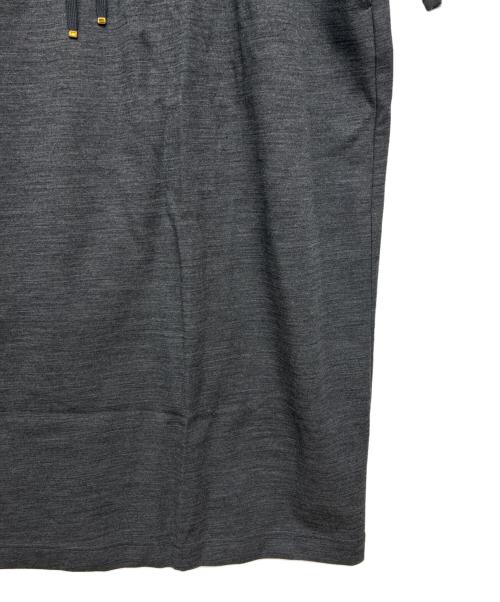 自由区（ジユウク）自由区 (ジユウク) TWダンボールジャージ ワンピース グレー サイズ:SIZE 46の古着・服飾アイテム