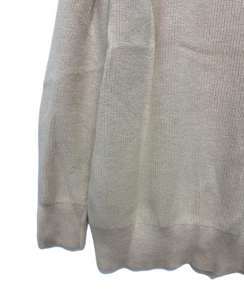 23区（ニジュウサンク）23区 (ニジュウサンク) リブ編みVネックニット ベージュ サイズ:SIZE 44の古着・服飾アイテム