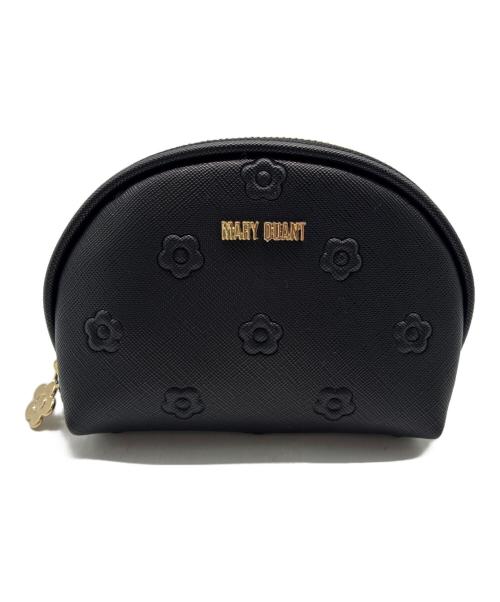 MARY QUANT（マリークヮント）MARY QUANT (マリークヮント) シンプルエンボスデイジーラウンドポーチ ブラック 未使用品の古着・服飾アイテム
