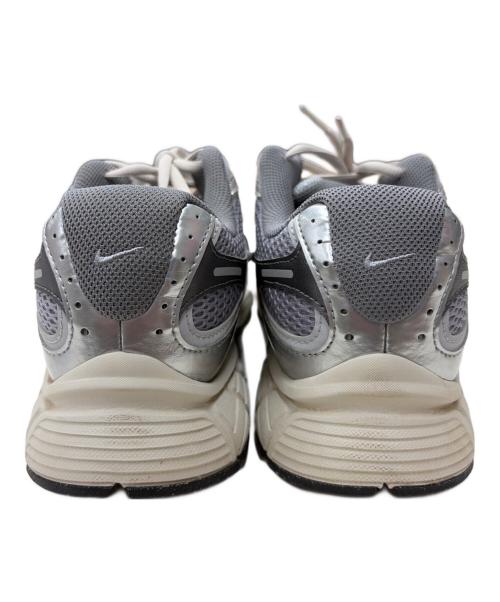 NIKE（ナイキ）NIKE (ナイキ) ローカットスニーカー グレー サイズ:26.5の古着・服飾アイテム