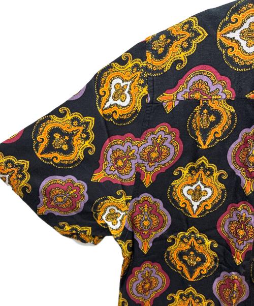 stussy（ステューシー）stussy (ステューシー) Shield Shirt ブラック×イエロー サイズ:SIZE XLの古着・服飾アイテム