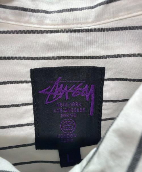 stussy（ステューシー）stussy (ステューシー) USA製 ストライプシャツ ホワイト×グレー サイズ:SIZE Lの古着・服飾アイテム