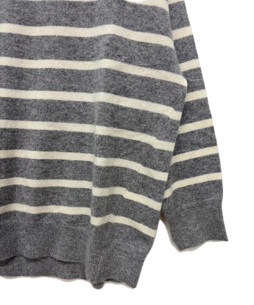 23区（ニジュウサンク）23区 (ニジュウサンク) カシミヤニット グレー×ホワイト サイズ:SIZE 46の古着・服飾アイテム