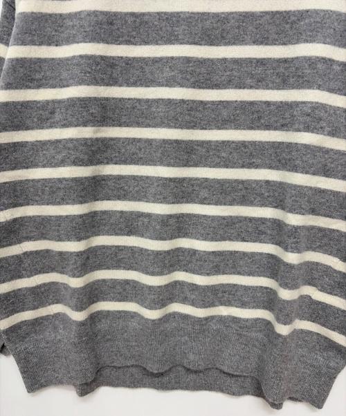 23区（ニジュウサンク）23区 (ニジュウサンク) カシミヤニット グレー×ホワイト サイズ:SIZE 46の古着・服飾アイテム