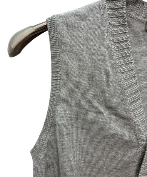 Cruciani（クルチアーニ）CRUCIANI (クルチアーニ) ウールニットベスト ライトグレー サイズ:SIZE 44の古着・服飾アイテム