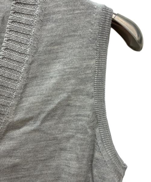 Cruciani（クルチアーニ）CRUCIANI (クルチアーニ) ウールニットベスト ライトグレー サイズ:SIZE 44の古着・服飾アイテム