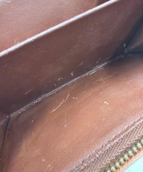 LOUIS VUITTON（ルイ ヴィトン）LOUIS VUITTON (ルイ ヴィトン) 2つ折り財布の古着・服飾アイテム