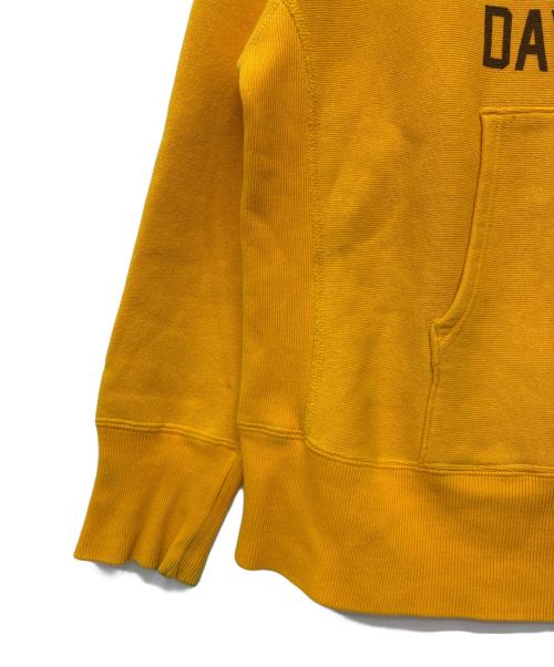Champion（チャンピオン）Champion (チャンピオン) REVERSE WEAVE 青タグ復刻 3段 HALFDOME DAY HIKE プルオーバーパーカー イエロー サイズ:SIZE Mの古着・服飾アイテム