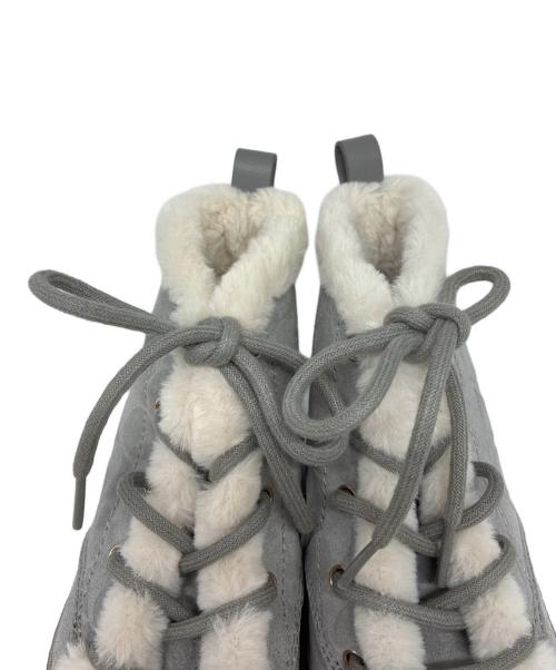COACH（コーチ）COACH (コーチ) IMANI SUEDE BOOT シグネチャー ムートン レースアップブーツ グレー サイズ:EUR 35.5の古着・服飾アイテム