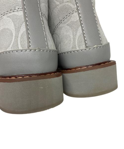 COACH（コーチ）COACH (コーチ) IMANI SUEDE BOOT シグネチャー ムートン レースアップブーツ グレー サイズ:EUR 35.5の古着・服飾アイテム