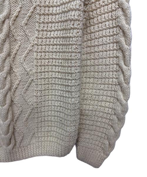 古着（フルギ）古着 (フルギ) KNITTED BY HAND Charlotte Wojdyla ケーブルニット ベージュ サイズ:不明の古着・服飾アイテム