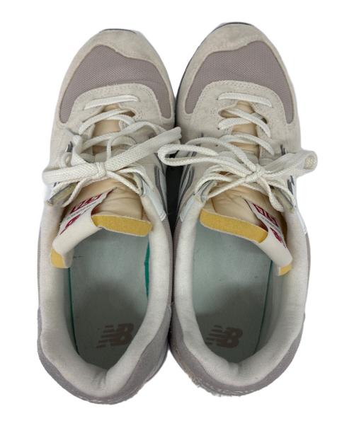 NEW BALANCE（ニューバランス）NEW BALANCE (ニューバランス) U574RCD スニーカー ホワイト×ベージュ サイズ:SIZE 27.5cmの古着・服飾アイテム