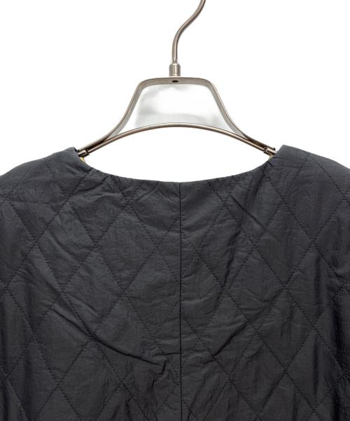 BEARDSLEY（ビアズリー）BEARDSLEY (ビアズリー) 袖バルーンキルトコート ブラック サイズ:SIZE Freeの古着・服飾アイテム