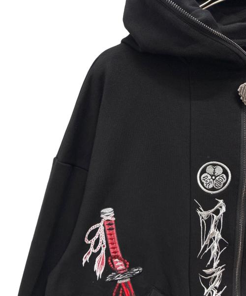 BACKSTAGEPASS（バックステージパス）BACKSTAGEPASS (バックステージパス) 和モダン般若×日本刀刺繍ジップパーカー ブラック サイズ:SIZE Freeの古着・服飾アイテム