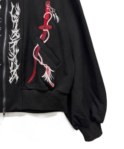 BACKSTAGEPASS（バックステージパス）BACKSTAGEPASS (バックステージパス) 和モダン般若×日本刀刺繍ジップパーカー ブラック サイズ:SIZE Freeの古着・服飾アイテム