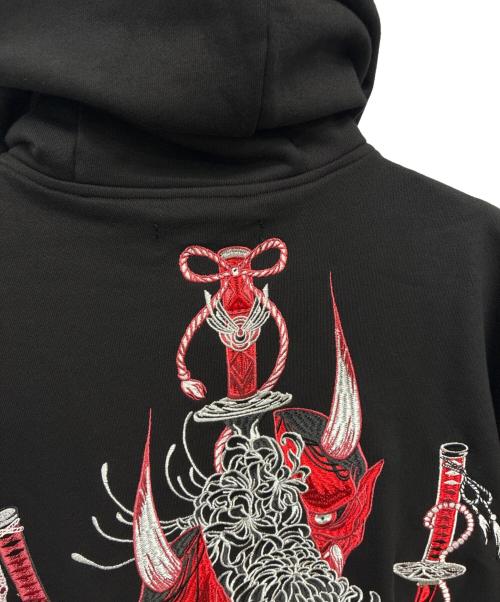 BACKSTAGEPASS（バックステージパス）BACKSTAGEPASS (バックステージパス) 和モダン般若×日本刀刺繍ジップパーカー ブラック サイズ:SIZE Freeの古着・服飾アイテム