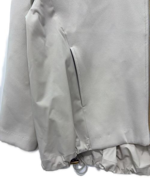23区（ニジュウサンク）23区 (ニジュウサンク) コットンダンボール フーディー アウター ベージュ サイズ:SIZE 46 未使用品の古着・服飾アイテム