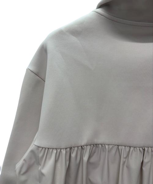 23区（ニジュウサンク）23区 (ニジュウサンク) コットンダンボール フーディー アウター ベージュ サイズ:SIZE 46 未使用品の古着・服飾アイテム