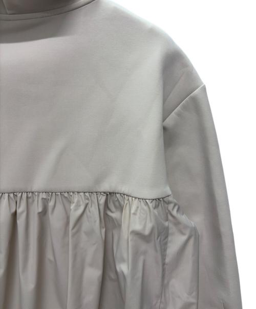 23区（ニジュウサンク）23区 (ニジュウサンク) コットンダンボール フーディー アウター ベージュ サイズ:SIZE 46 未使用品の古着・服飾アイテム