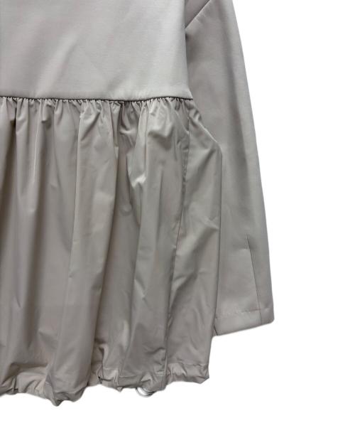 23区（ニジュウサンク）23区 (ニジュウサンク) コットンダンボール フーディー アウター ベージュ サイズ:SIZE 46 未使用品の古着・服飾アイテム