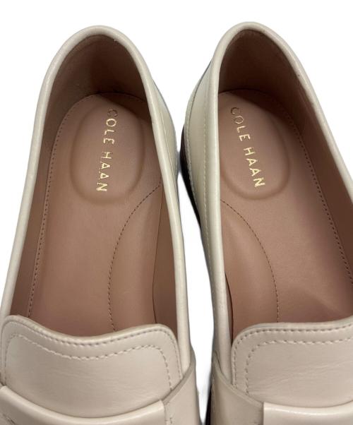 COLE HAAN（コールハーン）COLE HAAN (コールハーン) STASSI K-LITE LOAFER ベージュ サイズ:SIZE 25cmの古着・服飾アイテム