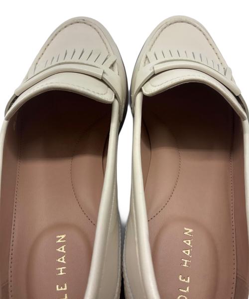 COLE HAAN（コールハーン）COLE HAAN (コールハーン) STASSI K-LITE LOAFER ベージュ サイズ:SIZE 25cmの古着・服飾アイテム