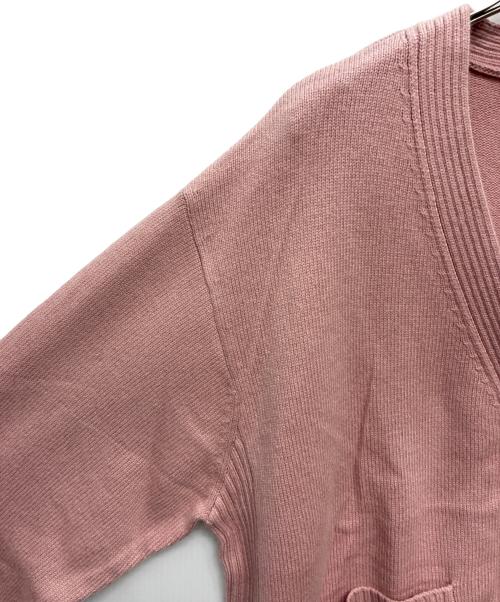 KUMIKYOKU（クミキョク）KUMIKYOKU (クミキョク) パールボタンカーディガン ピンク サイズ:6 未使用品の古着・服飾アイテム