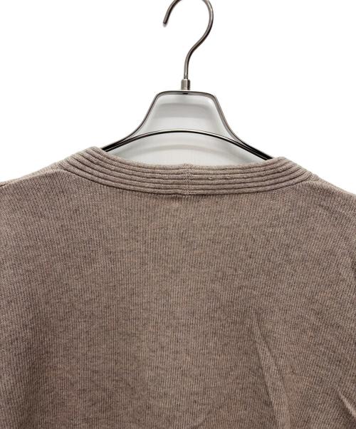 KUMIKYOKU（クミキョク）KUMIKYOKU (クミキョク) パールボタンカーディガン ベージュ サイズ:6の古着・服飾アイテム