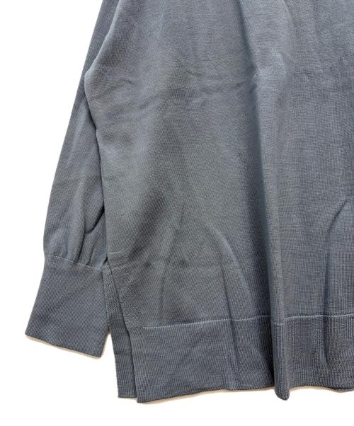 23区（ニジュウサンク）23区 (ニジュウサンク) 薄手ニット ブルー サイズ:44 未使用品の古着・服飾アイテム