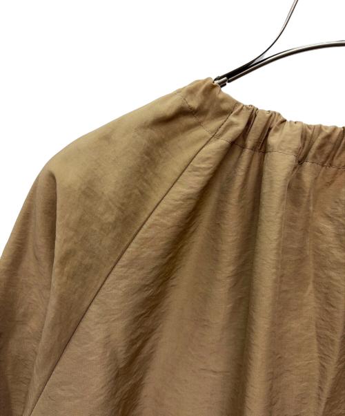 BEARDSLEY（ビアズリー）BEARDSLEY (ビアズリー) ギャザーブルゾン ベージュ サイズ:SIZE 1の古着・服飾アイテム
