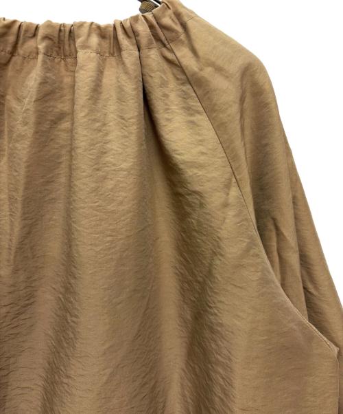 BEARDSLEY（ビアズリー）BEARDSLEY (ビアズリー) ギャザーブルゾン ベージュ サイズ:SIZE 1の古着・服飾アイテム
