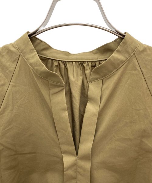 icB（アイシービー）icB (アイシービー) スキッパーブラウス カーキ サイズ:4の古着・服飾アイテム