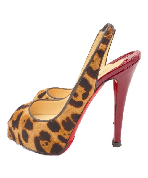 Christian Louboutin（クリスチャン・ルブタン）Christian Louboutin (クリスチャン・ルブタン) ヒールパンプス ベージュ サイズ:34の古着・服飾アイテム