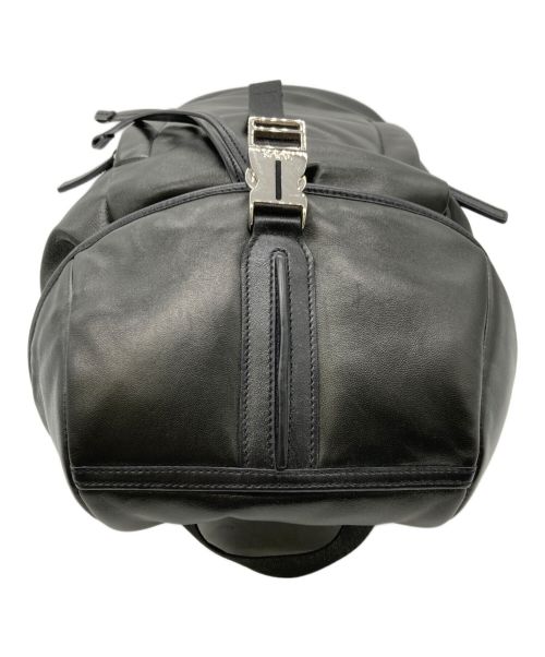 TOD'S（トッズ）TOD'S (トッズ) ラムレザーワンショルダーバッグ ブラックの古着・服飾アイテム