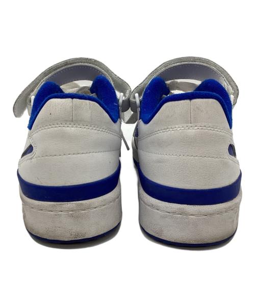 adidas（アディダス）adidas (アディダス) スニーカー ホワイト×ブルー サイズ:27.5の古着・服飾アイテム