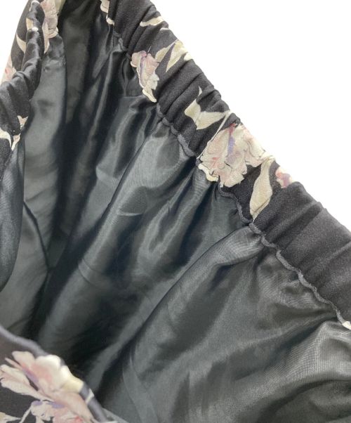 AMACA（アマカ）AMACA (アマカ) フローラルプリントフレアースカート ブラック サイズ:40の古着・服飾アイテム