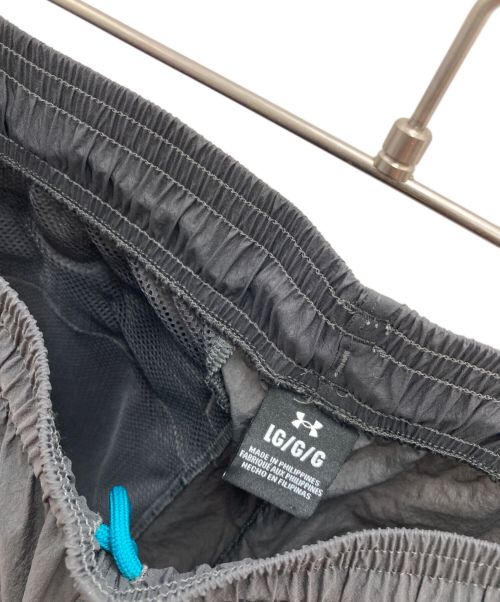 UNDER ARMOUR（アンダーアーマー）UNDER ARMOUR (アンダー アーマー) トレーニングパンツ ブラック×グリーン サイズ:Ｌの古着・服飾アイテム