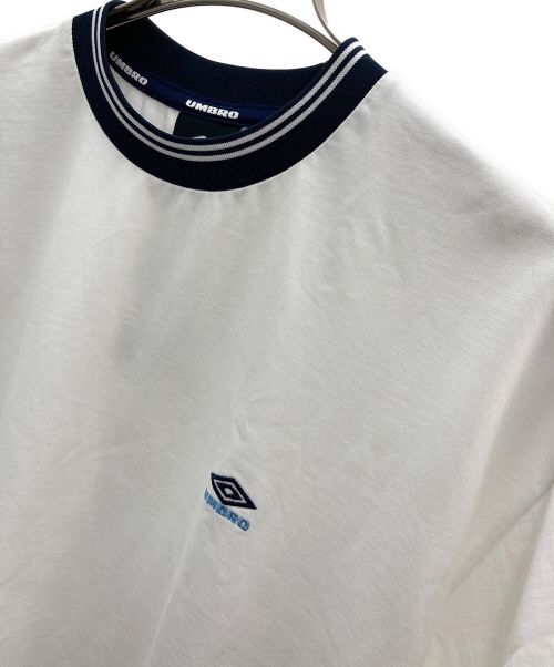 UMBRO（アンブロ）UMBRO (アンブロ) BEAUTY&YOUTH (ビューティーアンドユース) 半袖Tシャツ ホワイト×ネイビー サイズ:Mの古着・服飾アイテム