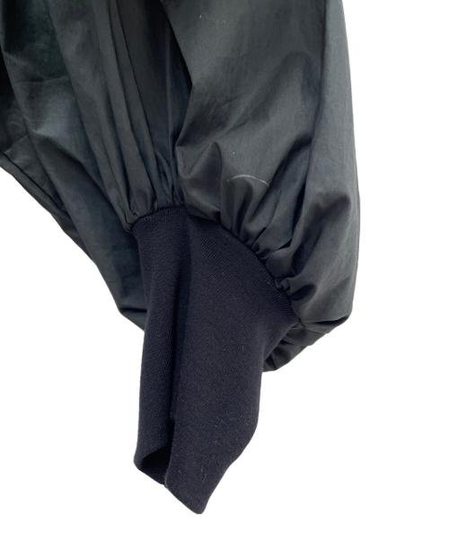 YORI（ヨリ）YORI (ヨリ) ボリュームパフスリーブブラウス ブラック サイズ:Fの古着・服飾アイテム