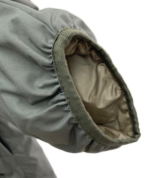 nanamica（ナナミカ）nanamica (ナナミカ) Palace Skateboards (パレス スケートボーズ) リバーシブルダウンカーディガン グリーン×ベージュ サイズ:M 未使用品の古着・服飾アイテム