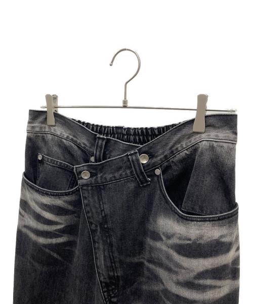 MAISON SPECIAL（メゾンスペシャル）MAISON SPECIAL (メゾンスペシャル) フロントデザインハイパーワイドデニムラップパンツ ブラック サイズ:01の古着・服飾アイテム