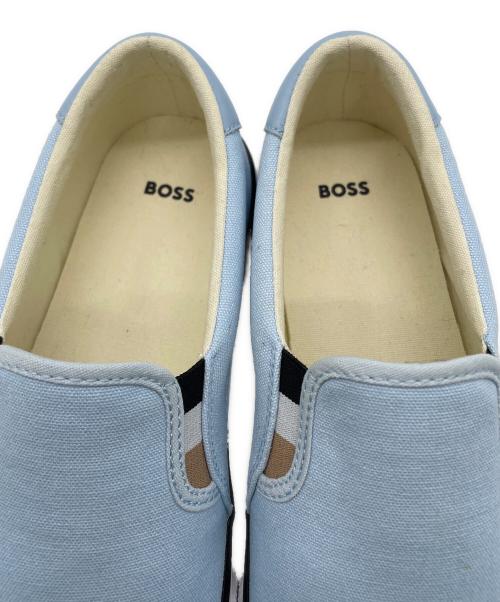BOSS（ボス）BOSS (ボス) シグネチャースローガン スエード スリッポンシューズ スカイブルー サイズ:25cmの古着・服飾アイテム