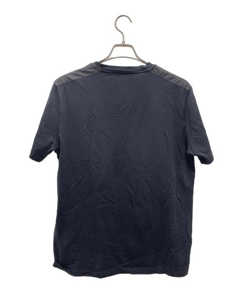 PRADA（プラダ）PRADA (プラダ) VネックTシャツ ブラック サイズ:XLの古着・服飾アイテム